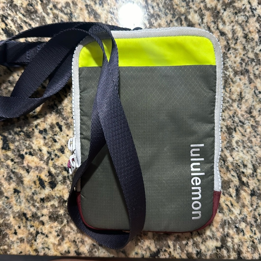 Lululemon belt bag